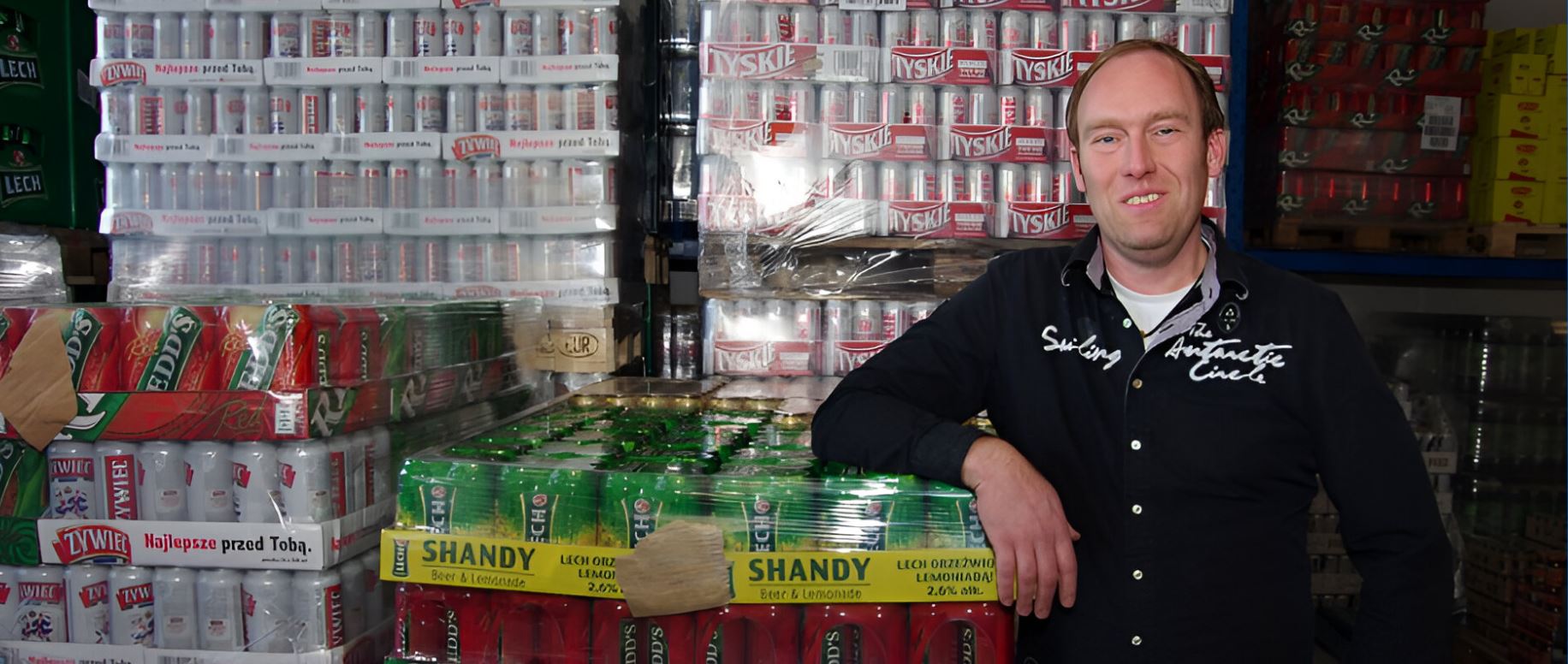 Een sfeerbeeld met verschillende flessen poolse drank